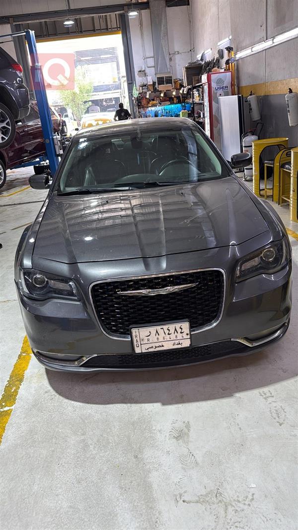 Chrysler 300 2015 for sale in Iraq - Baghdad